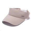 Detail van beige zonneklep met gebogen rand en zilveren SPORT metalen logo - Verstelbaar / Broken Wit