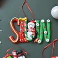 Weihnachtsbaum-Pinguin-Anhänger mit Zuckerstange und personalisierten Buchstaben aus Ton - Pinguin-Buchstabenschild (SNOW) 13*8CM