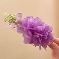 Pic à cheveux élégant avec fleur en tissu violet pour des chignons féminins gracieux - Pince À Bec De Canard N° 70 - Violette (unité)
