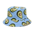 Dettaglio di un cappello da pescatore azzurro con stampe di avocado e cuciture - Blu / M (56-58cm)
