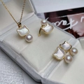 Golden cat-shaped jewelry set with mother of pearl and pearls in a grey velvet gift box - Necklace+Ring+Stud Earrings