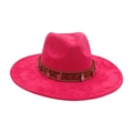 Chapeau fedora rose vif à large bord avec ruban tressé et médailles en bronze bohème - Taille unique / Rouge Rose