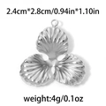 Gepolijste zilveren roestvrijstalen bloemhanger met drie bladen, maat 2,4 cm x 2,8 cm - Sint-jakobsschelp Bloem / Zilver