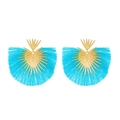 Goldene fächerförmige Quastenohrringe mit seidenblauen Fäden im Boho-Stil - KC Gold Hellblau (0830)