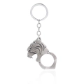 Porte-clés en métal argenté tête de loup avec anneau sur fond blanc neutre - Coup de Poing Américain Tête de Tigre - Argent / Emballage Individuel