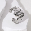 Anillo abierto minimalista de acero inoxidable chapado en oro 18K con diseño ondulado - Ajustable / Color Acero