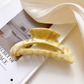 Elegant yellow marble texture acetate hair claw clip on silk fabric background - 10.5cm / Patterned Milky Yellow