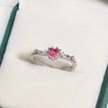 Elegant heart-shaped crown ring with a red heart gemstone and white zircon accents - Heart-Shaped Ruby Crown Style (白金色3)