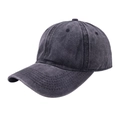 Vista detallada de la gorra de algodón gris lavado con costuras en la visera y orificios de aire - Negro