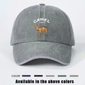 Dettaglio del ricamo dorato a forma di cammello su berretto da baseball in denim grigio - Taglia unica / Grigio