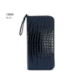 Cartera larga azul oscuro para mujer con diseño de cocodrilo y correa de muñeca - Azul