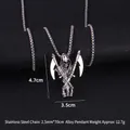 Pendentif faucheuse gothique avec double faux et chaîne en acier inoxydable de 70cm - Style de faucheuse masquée avec double faux / Chaîne en Acier 70cm