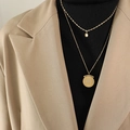 Collar de doble capa dorado con colgante de estrella y moneda de sol usado por modelo - (36+45)+5cm / Dorado