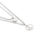 Collana a doppio strato con cuore martellato e ciondolo con silhouette di coppia - Acciaio (KN118881-Z)