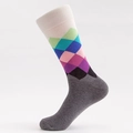 Herren-Wadenstrumpf aus Baumwolle mit bunten Rautenmustern und grauer Spitze - Weißer Rand Regenbogen Argyle (Graue Basis)