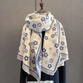 Elegant vintage floral scarf in beige and blue with fringe detail for winter fashion - 65*185cm / Beige Blue