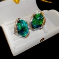 Vue détaillée de boucles d'oreilles vintage avec pierres résine bleu-vert et diamants - 61# Tige en argent - Argent - Vert - Style géométrique