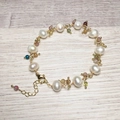 Süßwasserperlen-Armband mit bunten Turmalin-Steinen und goldener verstellbarer Kette - Weiße Perle