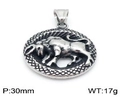 Dettaglio macro del ciondolo zodiaco Toro vintage in argento con design traforato da 30mm - Toro (Senza Catena)