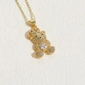 Squisita collana con orsetto corona d'oro con zircone a cuore e cristalli pavé lucenti - Orso in Zircone Bianco