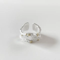 Anello in argento sterling S925 con trama irregolare e accenti dorati - Texture fusa irregolare - Bicolore Argento Oro (J1562)