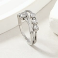 Minimalistischer Titanstahl-Fidget-Ring mit Kreuzlinien und vier beweglichen Perlen - US 8 / Silber