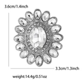 Spilla ovale in strass argento con dimensioni 3,6x3,3cm e peso di 14,4g - Bianco