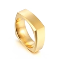 Anello quadrato dorato minimalista con finitura spazzolata opaca e interno lucido - US 8 / Oro