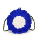 Borsa a tracolla floreale all'uncinetto bianca e blu con chiusura a perla e tracolla - Fiore / Blu scuro