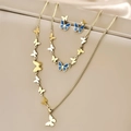 Set gioielli a farfalla dorata con collana in smalto blu e orecchini coordinati abbinati - Blu Set