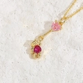 Collana dorata con gemma a cuore rosa e pendente a orsetto con zircone rosso acceso - Collana in Zirconia con Orso del Cuore