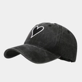 Casquette de baseball vintage lavée gris anthracite avec patch cœur et bord incurvé - Réglable / Noir