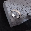 Bague ouverte en argent S925 avec rayures verticales et incrustations de zircon - Bague ouverte rayée / JZ0184 Grand