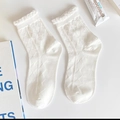 Chaussettes blanches en coton avec motif en losange et dentelle pour femme - Argyle