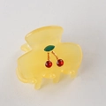 Pince à cheveux jaune translucide ornée d'un charmant décor de cerise 3D - Jaune