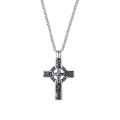 Collier pendentif croix celtique argentée rétro avec gravure de nœuds sur fond blanc - Collier Croix Celtique (L246-A)