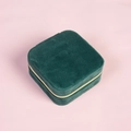 Portable dark green velvet jewelry box with square zipper closure on pink background - 10*10*5cm / Dark Green