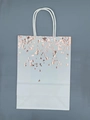 White paper gift bag with rose gold foil heart pattern and twisted rope handles - White Kraft / Top Heart / Rose Gold