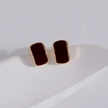 Orecchini minimalisti in argento 925 smalto rosso vino con eleganti bordi in metallo dorato - Borgogna