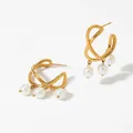 Minimalist golden twisted hoop earrings with white pearls and 18K gold plating - Gold (D2929)