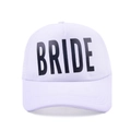 Vista frontale dettagliata del cappellino trucker bianco con scritta BRIDE in nero - Regolabile / BRIDE Nero (Bianco)