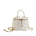 Elegante weiße Stepptasche mit goldener Kette und modischem Griff für Damen - Klein / Weiß