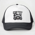 Retro Stay Trashy wasbeer trucker pet met ademend zwart gaas en gebogen klep - Verstelbaar / Zwart & Wit
