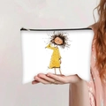 Détail de la trousse de maquillage en toile blanche avec illustration de fille et fermeture - Fille aux cheveux ébouriffés (jiayingpbb0162)