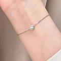 Minimalistische zilveren titanium stalen armband met een ronde zirkonia in bezelzetting - Zilver