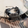 Bracelet gothique multicouche avec plaque croix, cœur noir et breloque clochette - Bracelet en Cuir Noir S0849B