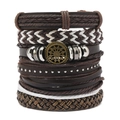 Bracciale multistrato in pelle intrecciata retrò per uomo con ciondolo in bronzo e borchie - Marrone