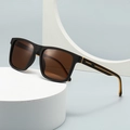 Gafas de sol cuadradas en negro mate con lentes marrones y franjas laterales amarillas - Montura Negra Lente Té