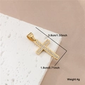 Détail du pendentif croix en acier doré, hauteur 3,8 cm et poids 4 g avec dimensions - Pendentif uniquement / CN04208 / Or