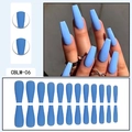 Dettaglio del set unghie lunghe a bara blu cielo opaco con guida alle misure - Celeste (CBLM-06)